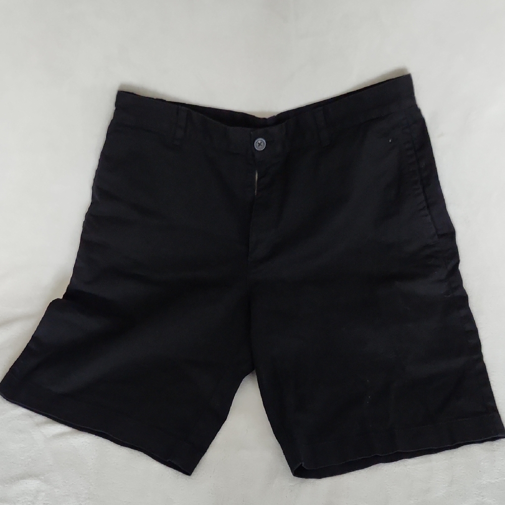 Izod Black Flat Front Men's Shorts
